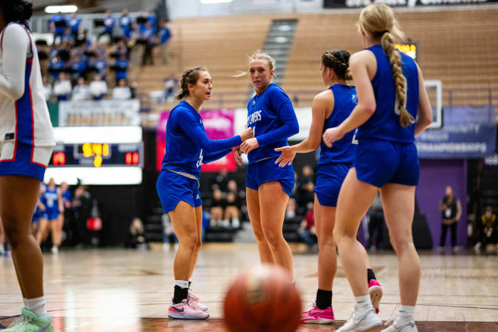 Benson Grants Pass 6A Oregon girls basketball quarterfinal 2024 Naji Saker -39